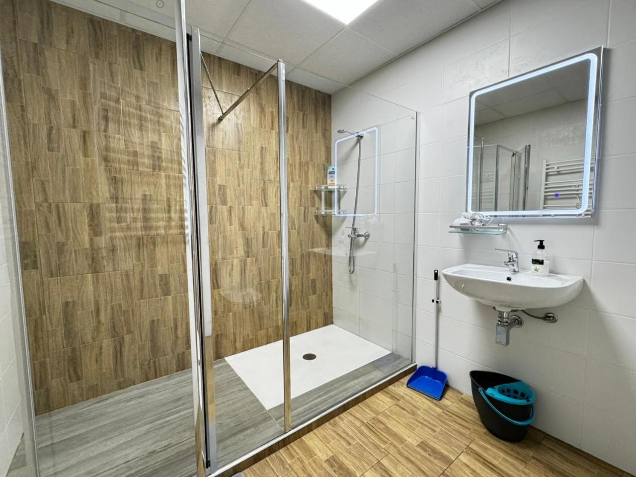 Appartement Salom 5 à Valence Extérieur photo
